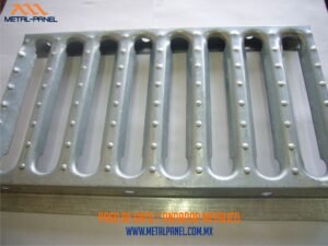 pieza paso de gato metal panel
